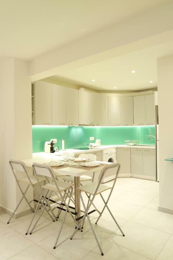 Design Apartment In The City Of Aten Exteriör bild