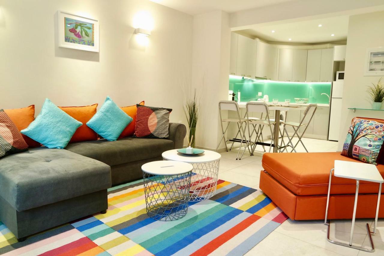 Design Apartment In The City Of Aten Exteriör bild