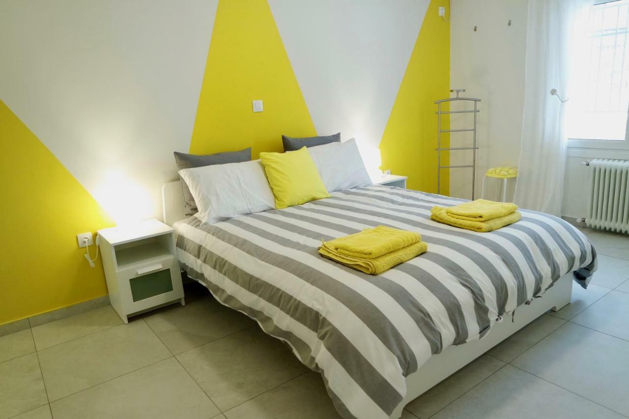 Design Apartment In The City Of Aten Exteriör bild
