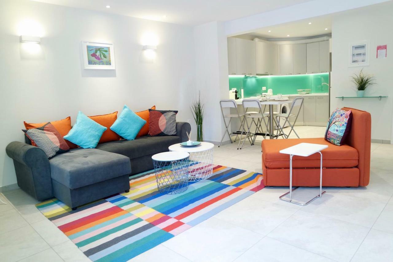 Design Apartment In The City Of Aten Exteriör bild